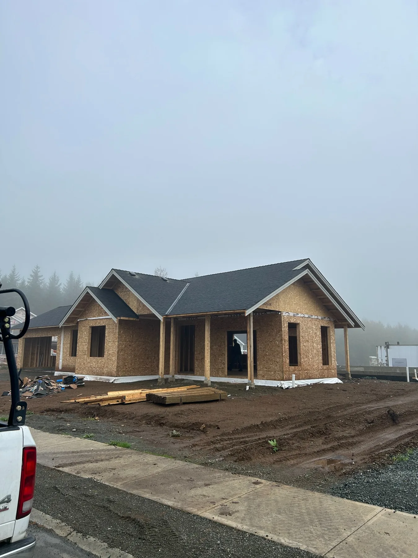 New construction asphalt shingle roofing project